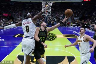 不少球迷留 不少球迷留