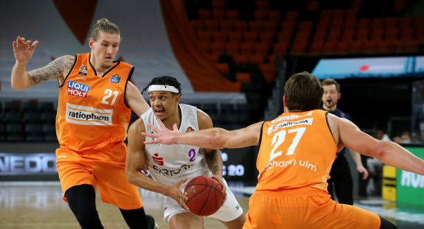 势击败对手 势击败对手